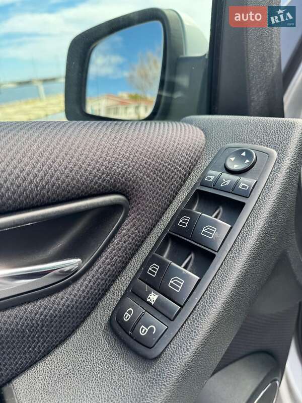 Хэтчбек Mercedes-Benz B-Class 2010 в Запорожье