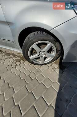 Хетчбек Mercedes-Benz B-Class 2010 в 