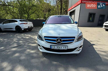 Хэтчбек Mercedes-Benz B-Class 2015 в 