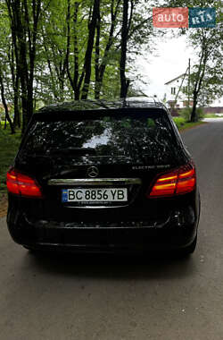 Хэтчбек Mercedes-Benz B-Class 2015 в 