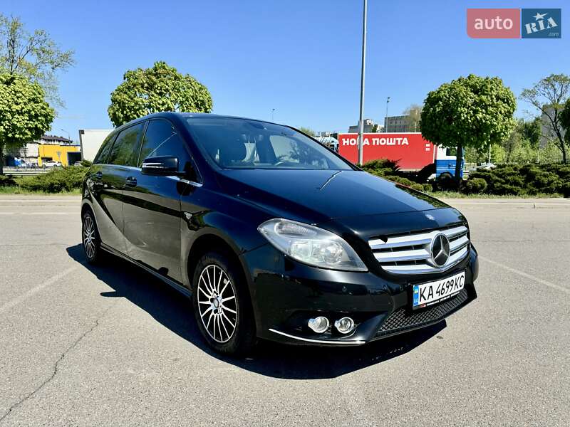Хэтчбек Mercedes-Benz B-Class 2012 в Киеве фото 2 Хэтчбек Mercedes-Benz B-Class 2012 в Киеве