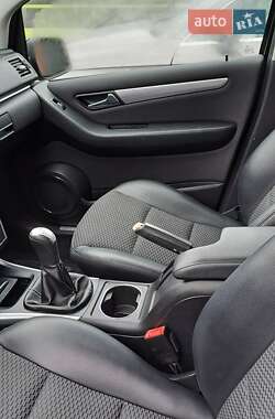 Хетчбек Mercedes-Benz B-Class 2010 в 
