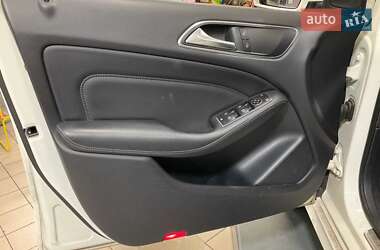 Хэтчбек Mercedes-Benz B-Class 2017 в 