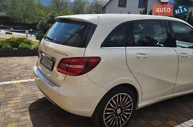 Хетчбек Mercedes-Benz B-Class 2015 в 