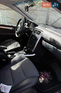 Хэтчбек Mercedes-Benz B-Class 2007 в 