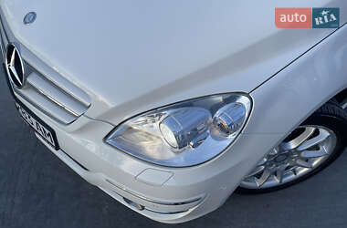 Хетчбек Mercedes-Benz B-Class 2010 в 