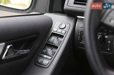 Хетчбек Mercedes-Benz B-Class 2010 в 