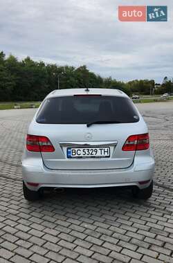 Хэтчбек Mercedes-Benz B-Class 2011 в 