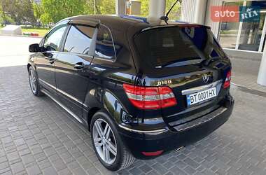 Хэтчбек Mercedes-Benz B-Class 2010 в 