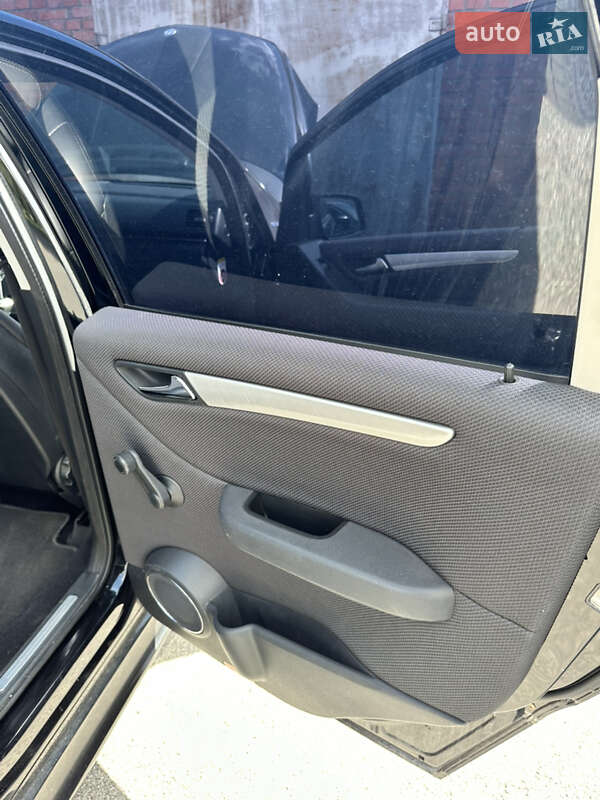 Хэтчбек Mercedes-Benz B-Class 2011 в Виннице фото 15 Хэтчбек Mercedes-Benz B-Class 2011 в Виннице