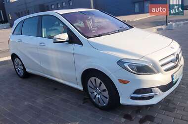 Хетчбек Mercedes-Benz B-Class 2017 в 