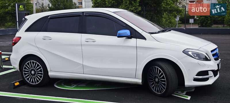 Хэтчбек Mercedes-Benz B-Class 2015 в Чернигове