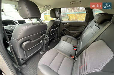Хетчбек Mercedes-Benz B-Class 2015 в 