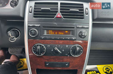 Хэтчбек Mercedes-Benz B-Class 2009 в 