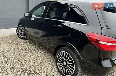 Хетчбек Mercedes-Benz B-Class 2016 в 