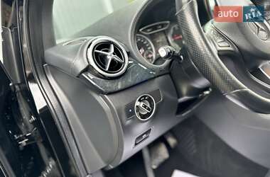 Хетчбек Mercedes-Benz B-Class 2016 в 