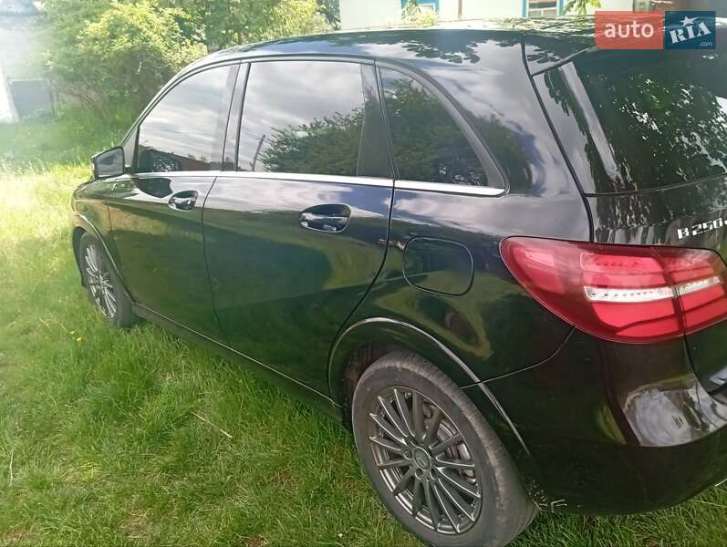 Хэтчбек Mercedes-Benz B-Class 2015 в Коростене
