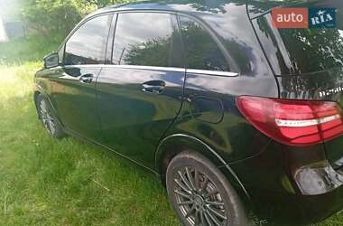 Хэтчбек Mercedes-Benz B-Class 2015 в 