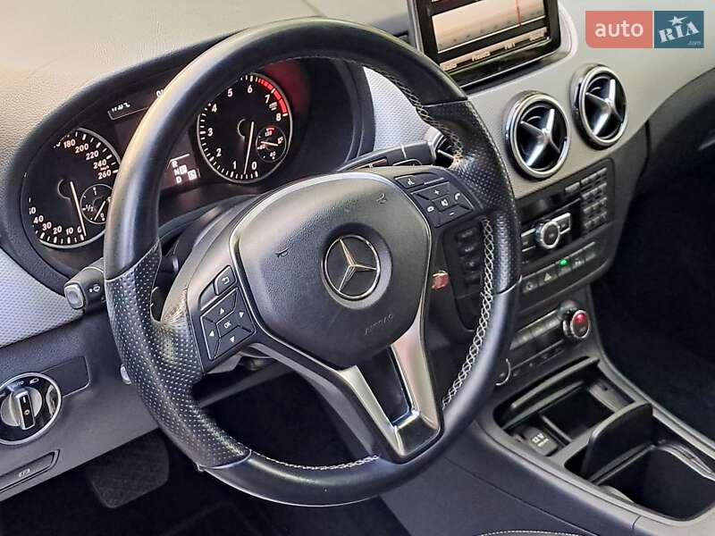 Хэтчбек Mercedes-Benz B-Class 2012 в Одессе фото 30 Хэтчбек Mercedes-Benz B-Class 2012 в Одессе