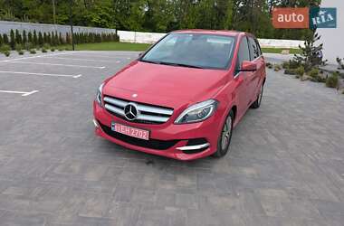Хэтчбек Mercedes-Benz B-Class 2016 в 