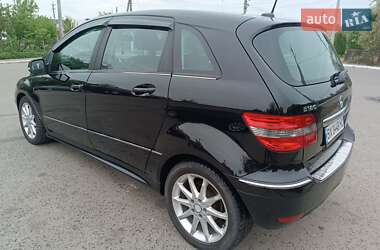 Хэтчбек Mercedes-Benz B-Class 2009 в 