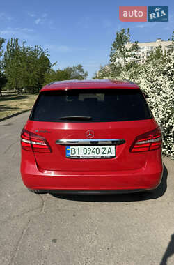 Хетчбек Mercedes-Benz B-Class 2016 в 