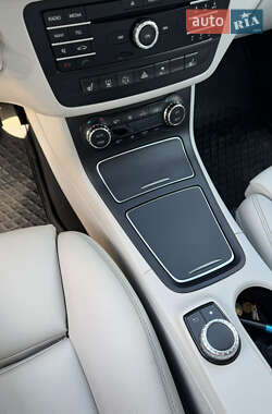 Хетчбек Mercedes-Benz B-Class 2016 в 