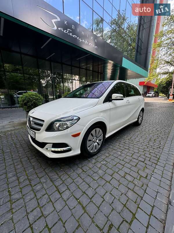 Хэтчбек Mercedes-Benz B-Class 2015 в Львове