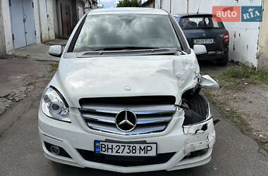 Хетчбек Mercedes-Benz B-Class 2011 в 