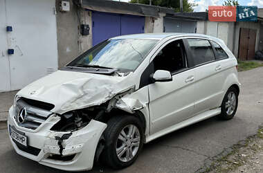 Хетчбек Mercedes-Benz B-Class 2011 в 