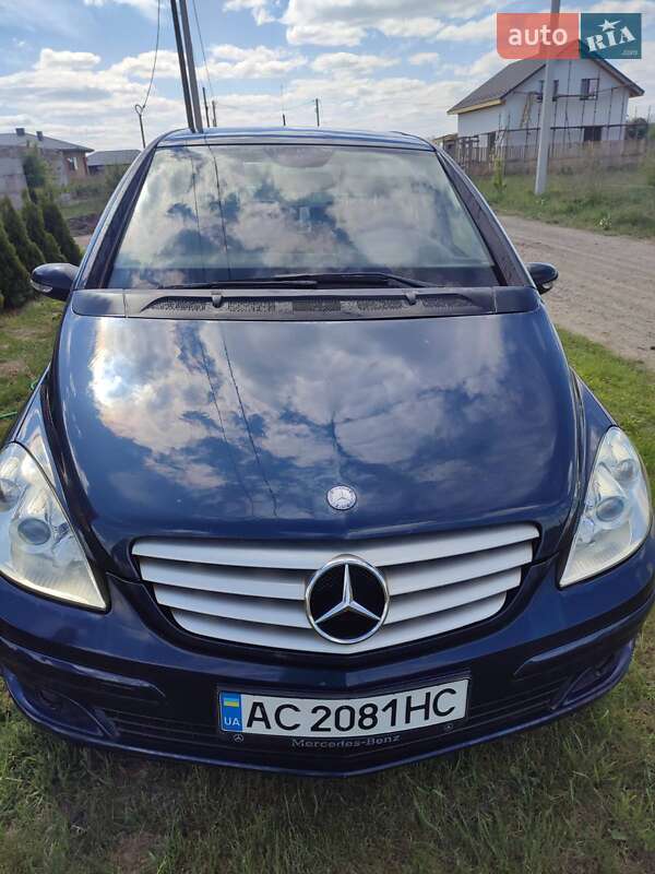 Хэтчбек Mercedes-Benz B-Class 2005 в 