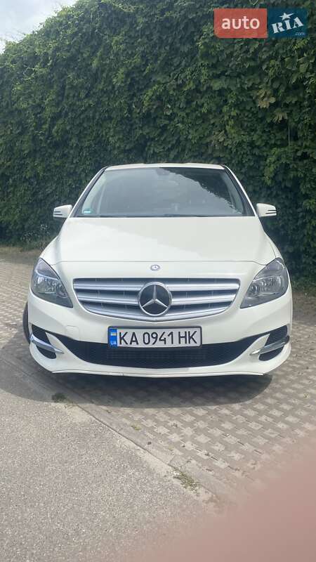 Хэтчбек Mercedes-Benz B-Class 2014 в Киеве