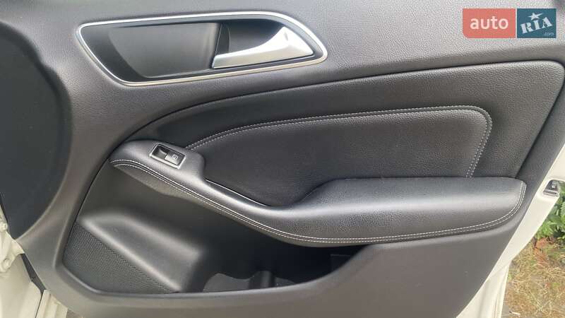 Хэтчбек Mercedes-Benz B-Class 2014 в Киеве