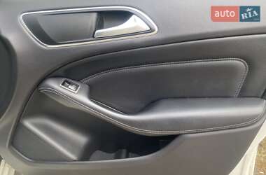 Хэтчбек Mercedes-Benz B-Class 2014 в 