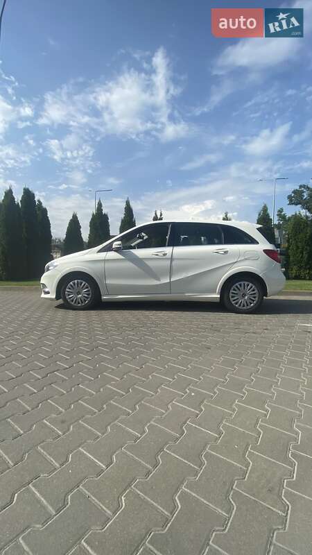 Хэтчбек Mercedes-Benz B-Class 2014 в Киеве