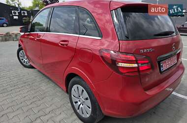 Хэтчбек Mercedes-Benz B-Class 2016 в 