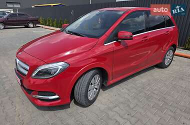 Хэтчбек Mercedes-Benz B-Class 2016 в 