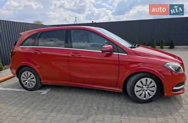 Хэтчбек Mercedes-Benz B-Class 2016 в 