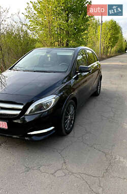 Хэтчбек Mercedes-Benz B-Class 2016 в 