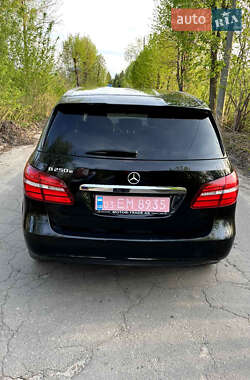 Хэтчбек Mercedes-Benz B-Class 2016 в 