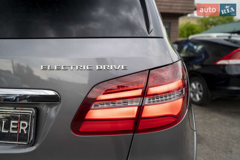Хэтчбек Mercedes-Benz B-Class 2015 в Киеве