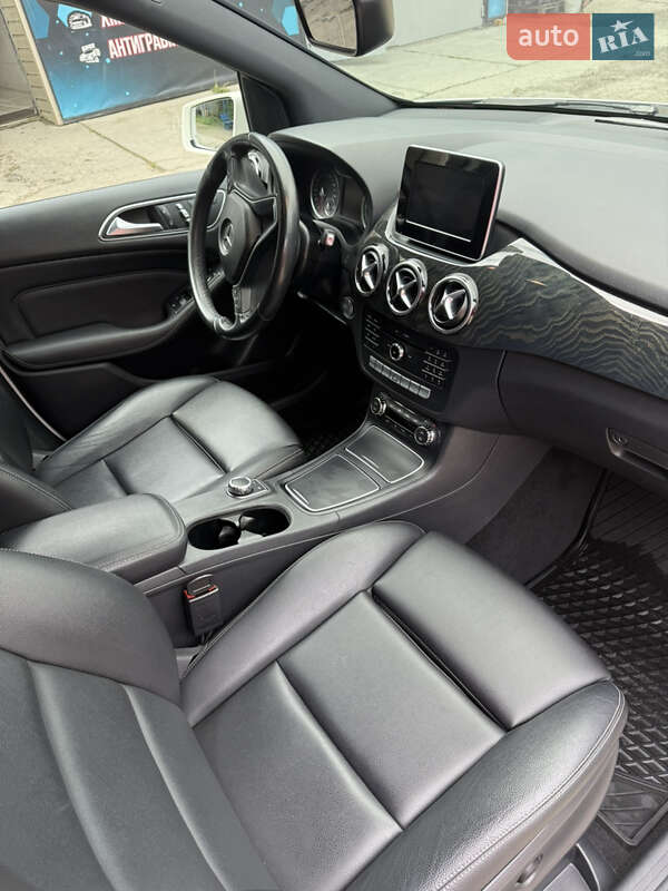 Хэтчбек Mercedes-Benz B-Class 2017 в Ивано-Франковске