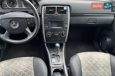 Хетчбек Mercedes-Benz B-Class 2010 в 