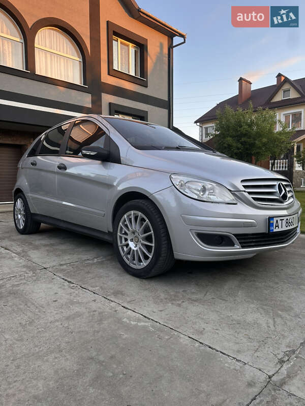 Хетчбек Mercedes-Benz B-Class 2006 в 