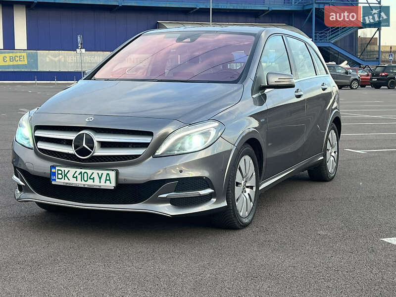 Хетчбек Mercedes-Benz B-Class 2017 в Рівному