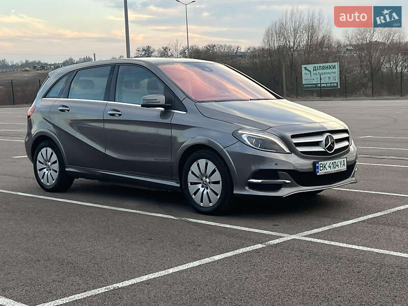 Хетчбек Mercedes-Benz B-Class 2017 в Рівному