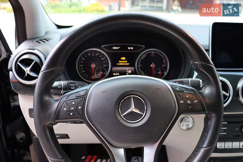 Хэтчбек Mercedes-Benz B-Class 2016 в Львове