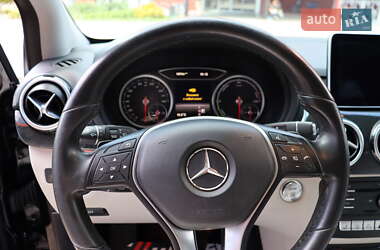 Хетчбек Mercedes-Benz B-Class 2016 в 