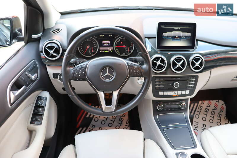 Хэтчбек Mercedes-Benz B-Class 2016 в Львове