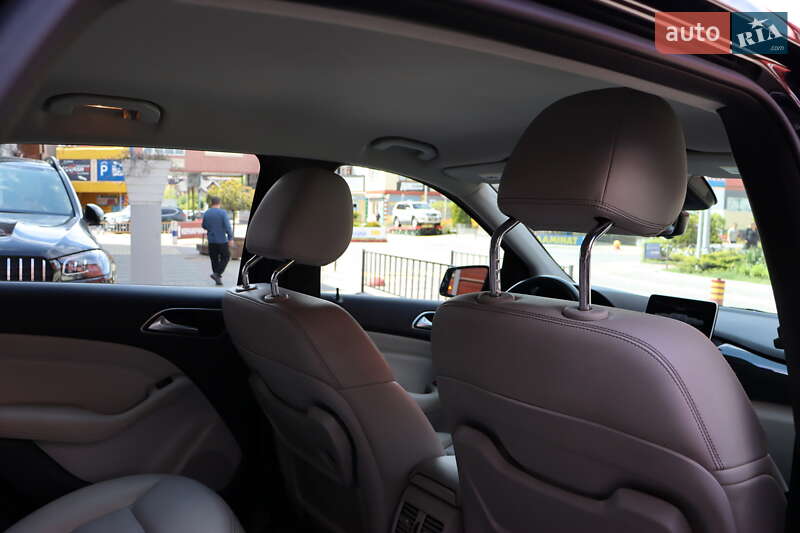 Хэтчбек Mercedes-Benz B-Class 2016 в Львове